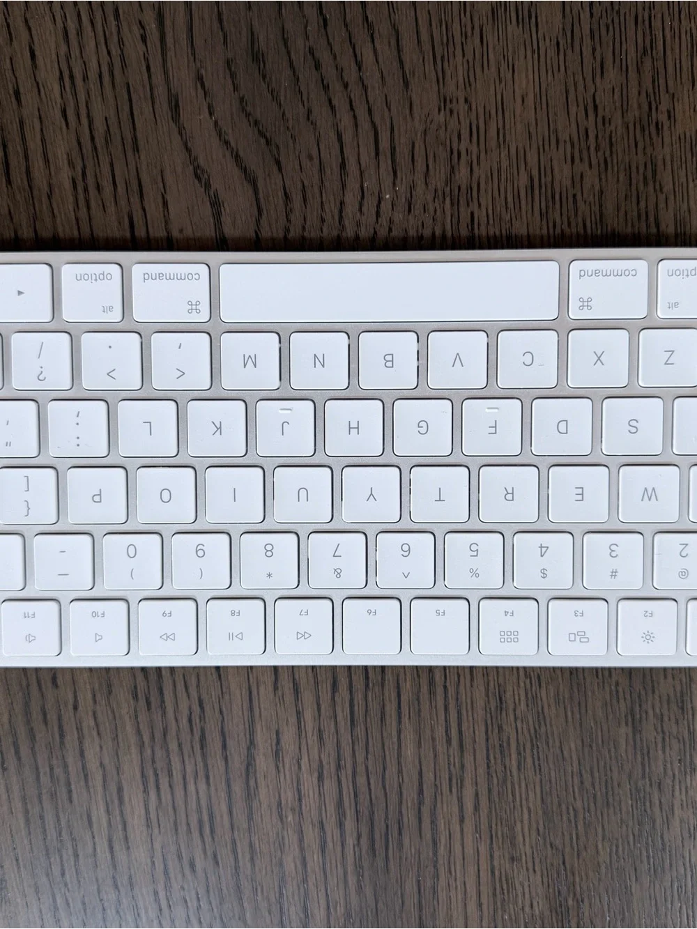 Apple Model A1644 Wireless White Bluetooth Keyboard